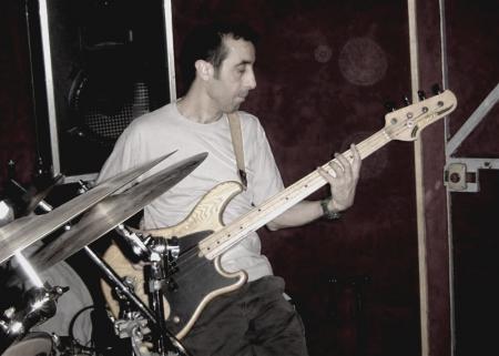 A la basse.................To.........Niiiiiiiiiiiii !!!!!!!!!