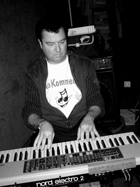 Au Clavier.................Thierry   !!!!