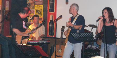 PINTE pub septembre 2006